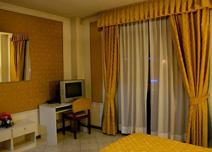 Hotel Michelangelo 3*