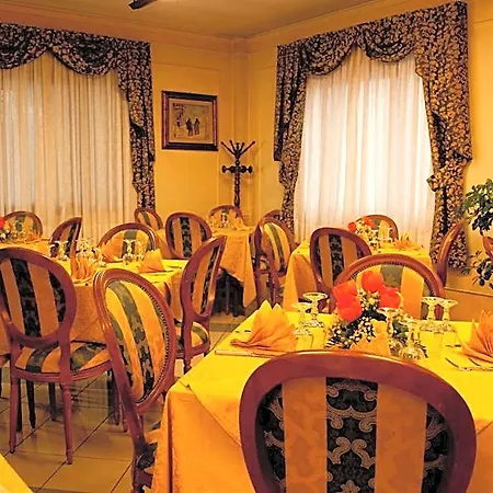 Hotel Michelangelo 3*